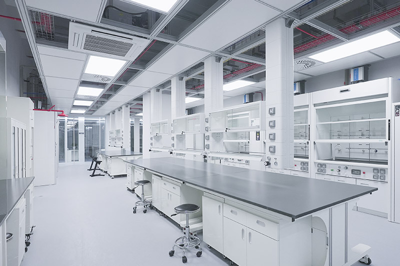 黄平实验室革新：安全与科技的现代融合